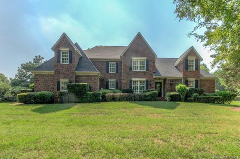 8415 Foxbridge Drive