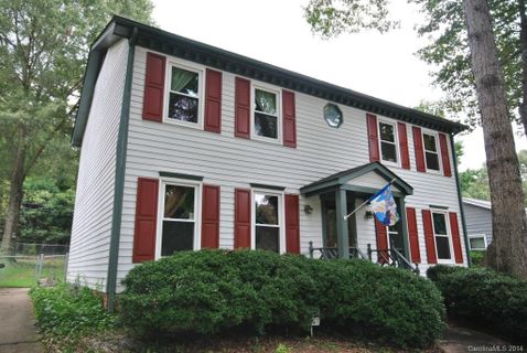 8936 Rittenhouse Circle