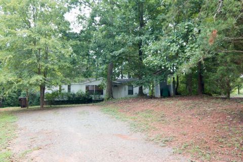 1499 Pine Bluff Court