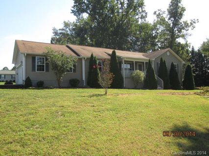 105 Knights Place