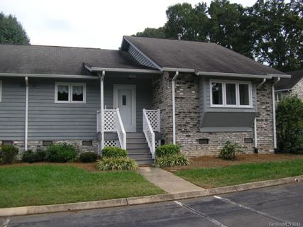 1001 Wellington Hills Circle