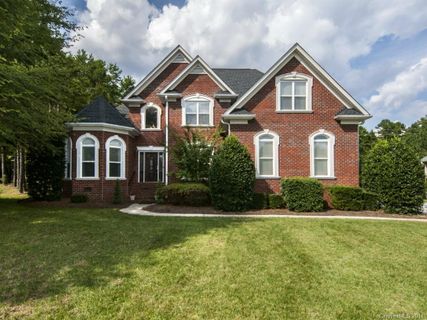 5204 Centerfield Lane