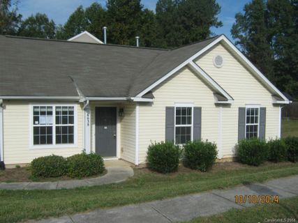 6038 Mary Blair Lane sold home in Patriots Point, Charlotte, NC
