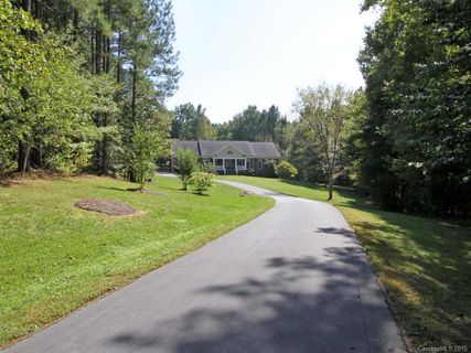1860 Forest Ridge Drive