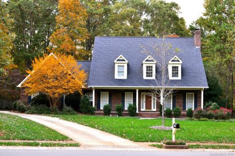 Previously sold for $291,500