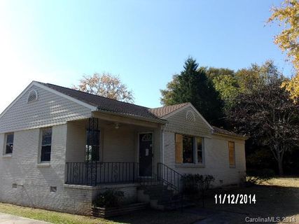 2215 Rosewood Drive