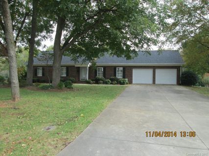 228 Thistle Lane