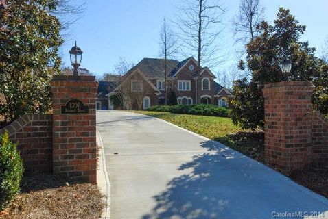 1307 Rosehill Drive 22