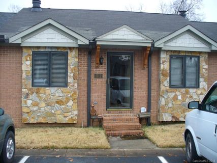 1112 Hanford Place H-2