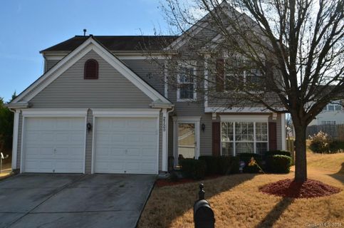 2720 Old Ironside Drive sold home in Park At Newell Crossing, Charlotte, NC