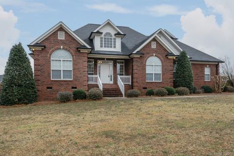 715 Witmore Road Lot #12 sold home in Cardinal Meadows, Wingate, NC