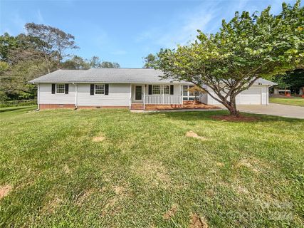 156 Walking Horse Run sold home in Chestnut Ridge, Stanley, NC