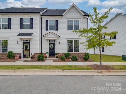 5016 Patton Drive sold home in Villages at Cramerton Mills, Gastonia, NC