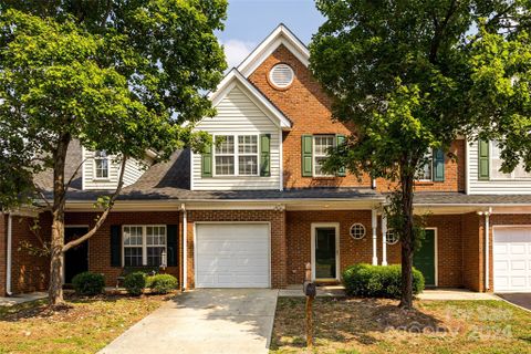 2057 Lennox Square Road sold home in Lennox Square, Charlotte, NC