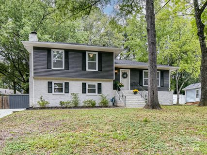 5913 Mcnair Road sold home in Woodburn, Charlotte, NC