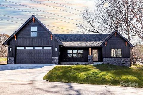 55 Scott Meadows Drive
