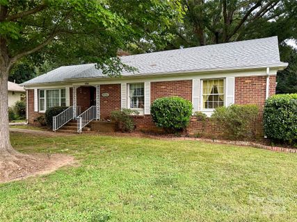 4550 Wedgewood Drive