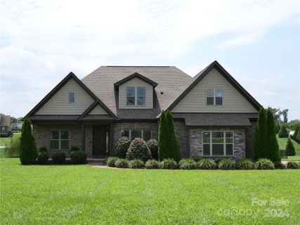 1812 Scuffle Hill Drive sold home in The Oaks at Camden, Monroe, NC