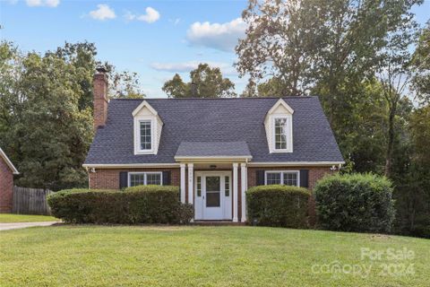 5938 Scots Bluff Drive sold home in Mcalpine Woods, Charlotte, NC