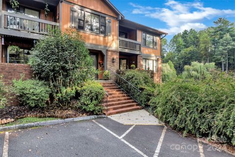 1759 Haywood Manor Road A sold home in Haywood Manor, Hendersonville, NC