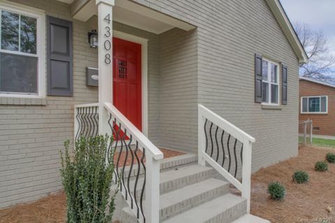 4308 Darwin Circle