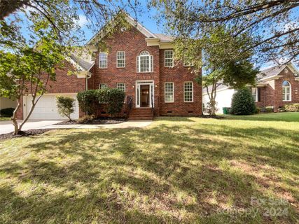 12415 Oakbriar Lane