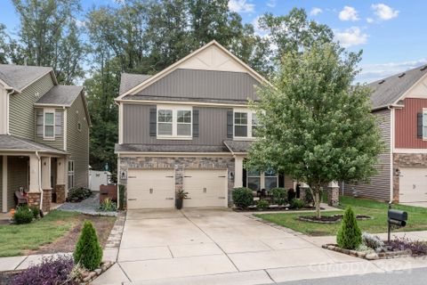 10104 Michael Crossing Drive sold home in Michael Crossing, Charlotte, NC
