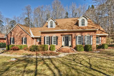 7106 Forest Ridge Drive
