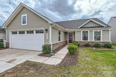 4234 Mackinnon Drive sold home in Bellastead, Charlotte, NC
