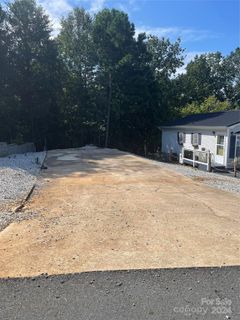 207 Cardinal Drive