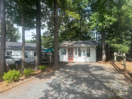 104 Overland Trail