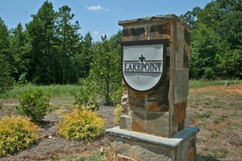 3000 Applewood Point 24