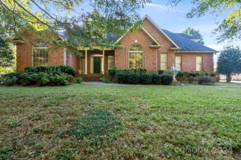 108 Cottonwood Drive sold home in Cottonwood Acres, Mount Holly, NC