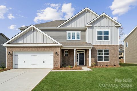 219 E Warfield Drive sold home in Oakridge Farms, Mooresville, NC