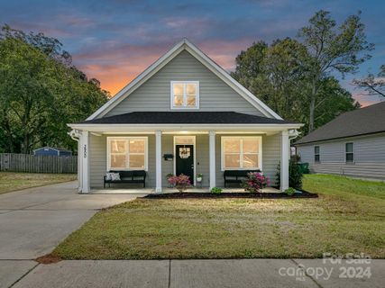 3900 Sofley Road sold home in Sugar Creek, Charlotte, NC