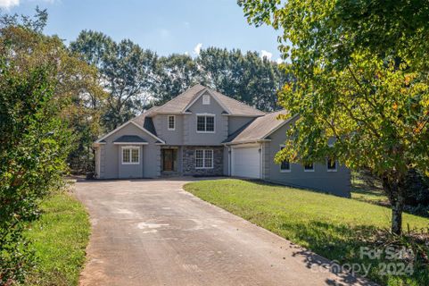 160 Oak Point Drive sold home in Cross Creek, Cherryville, NC