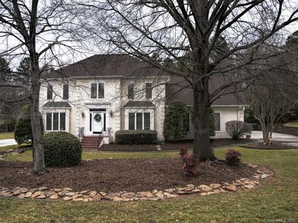 211 Rose Arbor Lane sold home in Greygate, Matthews, NC