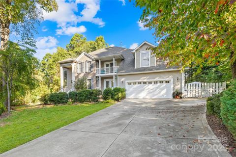 141 Red Brook Lane sold home in Pinnacle Shores, Mooresville, NC