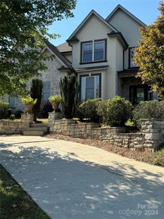 326 Hemmingway Lane sold home in Ashford On The Water, Fort Mill, SC