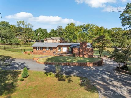 406 Pine Street sold home in Valhalla, Harrisburg, NC
