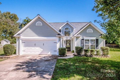 14322 Chenault Drive sold home in Covington, Huntersville, NC