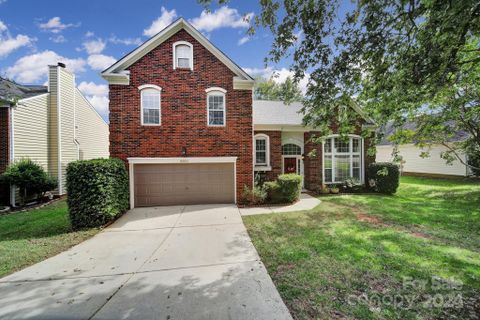 6902 Neuhoff Lane