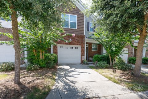 7208 Moultrie Way
