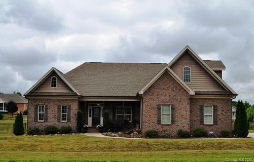 127 Howard Pond Loop 44,43