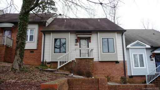 1015 Nw Kenilworth Court