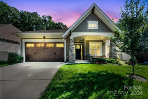 1335 Stonecroft Lane sold home in Woodbridge, Concord, NC