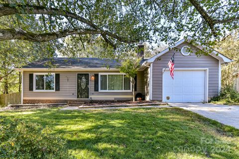 12626 Sulgrave Drive sold home in Crown Ridge, Huntersville, NC