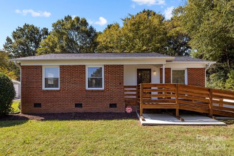 4017 Hillwood Court sold home in Spring Hill, Matthews, NC