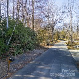 00 Upper Ridgewood Boulevard