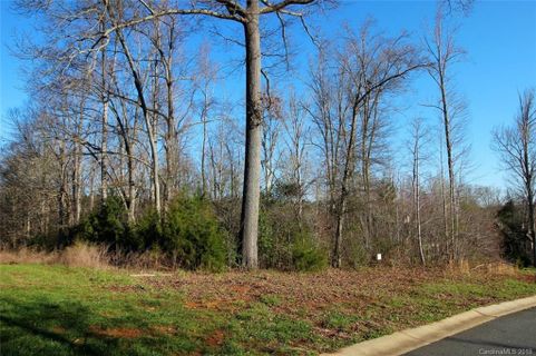 208 Highland Forest Drive